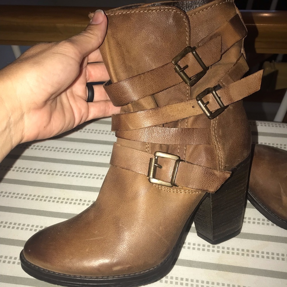 Steve Madden brown leather boots